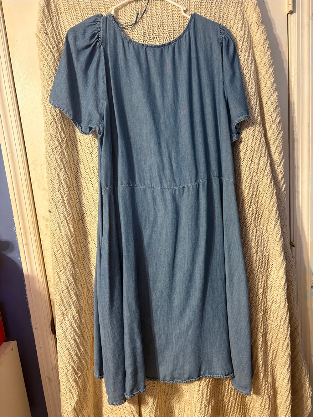 Levi's Light Blue Chambray V-Neck Midi Dress - Picture 2 of 3